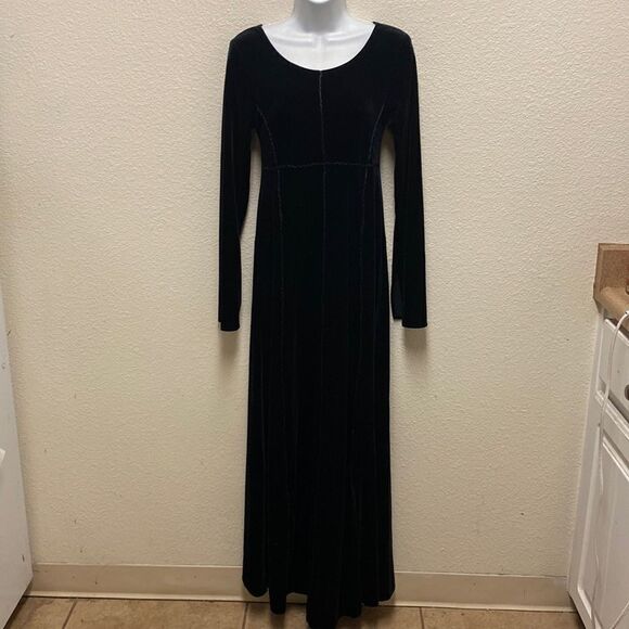 Cykxtees Velvet Maxi Dress Medium - Picture 1 of 6